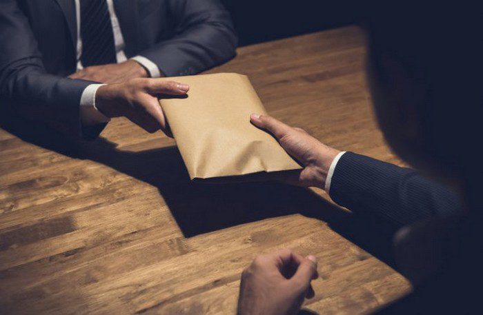 البراءة في قضايا الرشوة